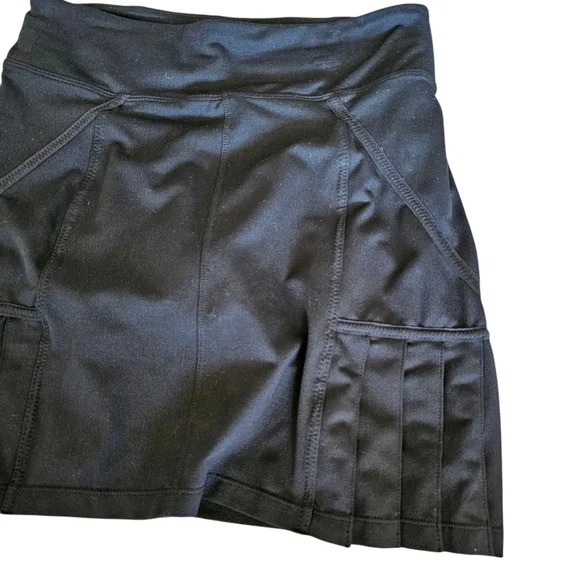 Athletic Workout Stylish Black Pleated Skirt Skort Size Medium - Picture 2 of 6